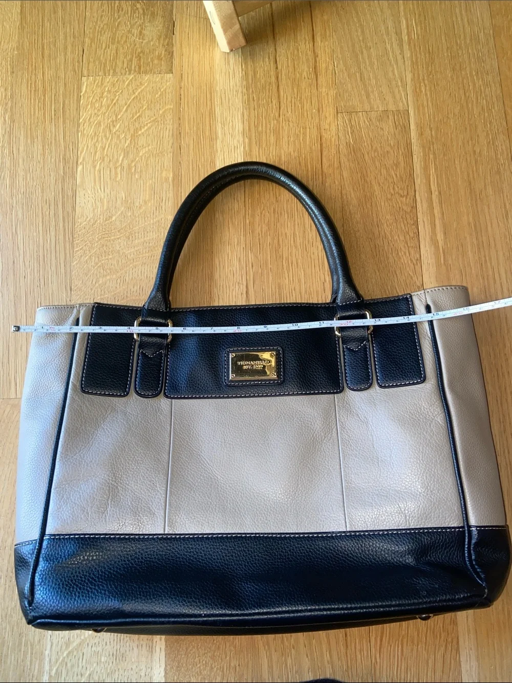 Tignanello Genuine Leather Handbag Satchel Tote Purse Hand Bag Shopper Tan Black